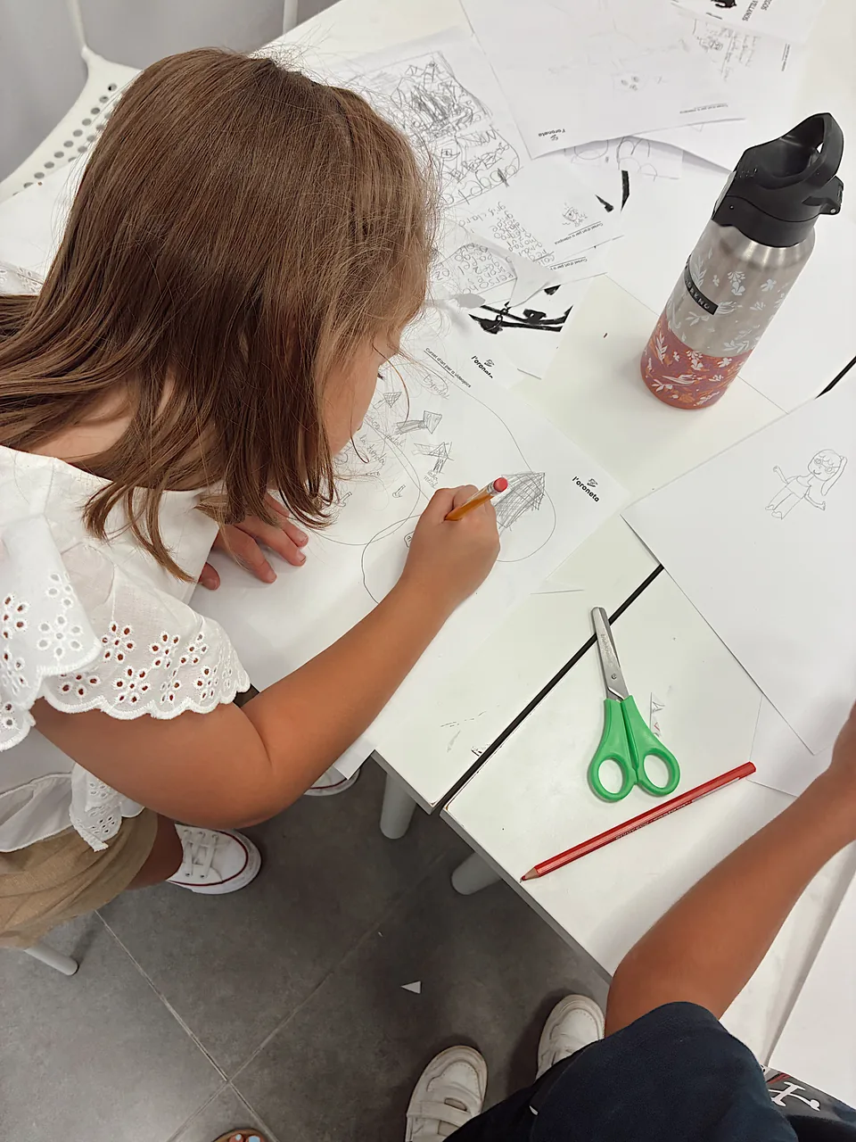 Actividad de dibujo infantil en L’Oroneta, Picassent